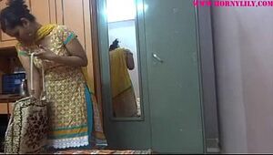 Indian Unexperienced Stunners Lily Lovemaking - XVIDEOS.COM